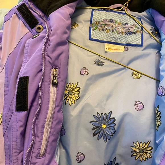 Girls size 12 Purple Spyder Winter/Ski/Snowboard Jacket & Gloves/ Mittens - Picture 4 of 9